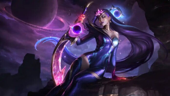 Prestige Dark Cosmic Diana inspectic her blade.